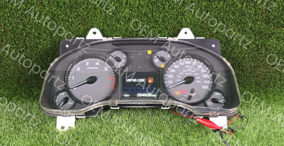 Cuadro de instrumentos medidores de velocidad Toyota Tundra 2016-2017 OEM usado Foto 1 de 4