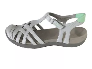 Baretraps Sandals Women's 10M Feena Light Grey Casual Closed Toe Sandals - New - Picture 1 of 3
