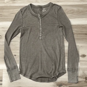 Aerie hellbraunes langärmliges Henley-Shirt Damen Small - Bild 1 von 3