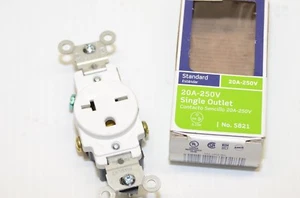 Leviton 5821 White 1-Pole 3-Wire Grounding 20 Amp 250 Volt - Picture 1 of 2