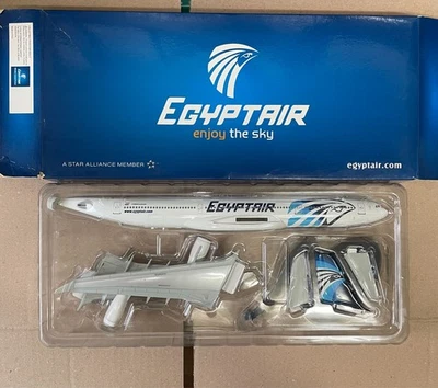 1/200 EGYPTAIR  Airbus A330-300 Lysia Aero le plane - Image 1 of 4