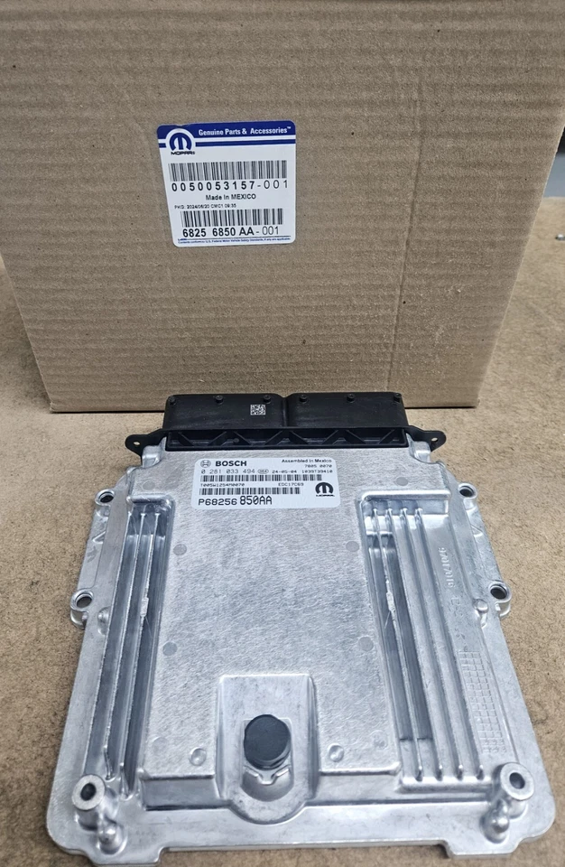 Módulo de control de tren motriz Mopar genuino 68256850AA Foto 1 de 1