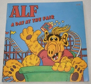 VERY GOOD! ALF ~ A DAY AT THE FAIR ~ VINTAGE Alien Productions Kid's BOOK 1987 - Picture 1 of 3