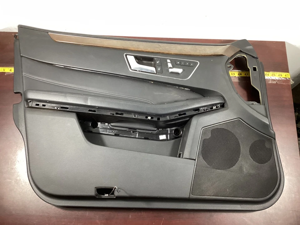 2010 - 2016 MERCEDES BENZ E350 LEFT DRIVER FRONT INTERIOR DOOR PANEL OEM . Foto 1 de 4