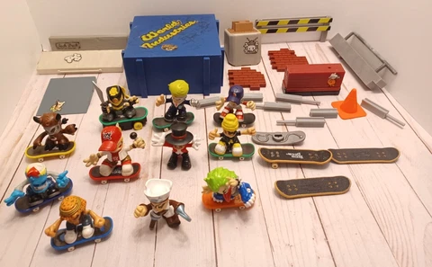 Vintage Tech Deck Dudes Figure Ramp Finger Boards Street Crew Mixed Toy Lot Cover