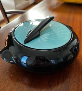 1950's MCM Shawnee KENWOOD BLACK TURQUOISE Casserole Dish SUNDIAL LID EXCELLENT - Picture 1 of 6