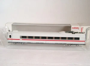 Märklin H0 - Zwischenwagen ICE 3 der DB, 2.Kl. grauweiß Nr. 43736 / OVP - Bild 1 von 10