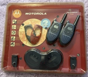Motorola TalkAbout T5410 Walkie Talkie Two-Way Radio Rechargeable Charger BONUS - Picture 1 of 9
