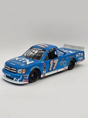 David Reutimann FIRMADO #17 NTN Racing Toyota - 05 Racing Champion 1:24 diecast Foto 1 de 4