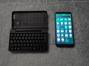 PinePhone Pro Explorer Edition Linux SmartPhone + Keyboard With External Battery - Bild 1 von 1