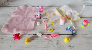 1995 Barbie Little Sister Kelly "Bath Time Fun" Baby Robe Duck Accessories Lot - Picture 1 of 9