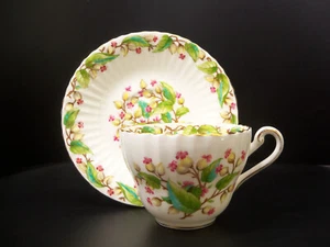 Vintage Paragon England Bone China Bleeding Heart Vine Tea Cup & Saucer #856D - Picture 1 of 12