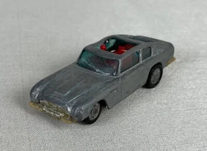 Ancien vintage jeux, jouet Husky James bond Aston Martin collection  - Picture 1 of 12