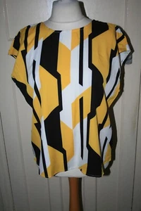 BNWOT SIZE 18 BLACK YELLOW & WHITE PRINT TOP WITH BACK DETAIL - Imagen 1 de 3
