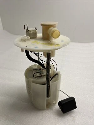 2005-2008 Toyota Corolla Fuel Pump Assembly OEM — 第 1/4 张图片