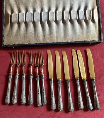 Tenedores y cuchillos de postre de plata esterlina Alemania Lutz & Weiss oro 24k patrón rosa Foto 1 de 4