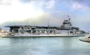 KÖNIGLICHE MARINE FLUGZEUGTRÄGER HMS MUTIGE EINFAHRT IN PORTSMOUTH 1937 - Bild 1 von 1