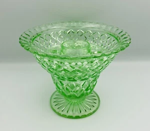 Vintage Depression Vase Green Glass With Frog Art deco Vase 1930s - Picture 1 of 23