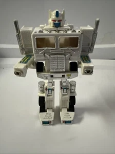 Ultra Magnus CAB ONLY RT 1986 G1 Transformers Freightliner Action Figure - Picture 1 of 12
