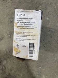 Arrow Hart Duplex Outlet Receptacle 20A 125V BR20B Qty Of 10 - Picture 1 of 2