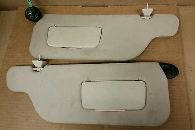 Parasoles Ford Windstar 1999-2003 OEM izquierda/derecha iluminados con Homelink bronceado Foto 1 de 3