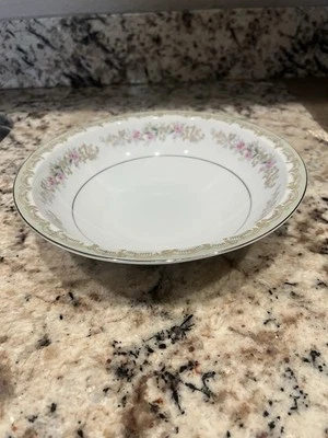 Meito China Kenwood Japan Round Salad Bowl Pink Green Floral Pattern - Image 1 of 3