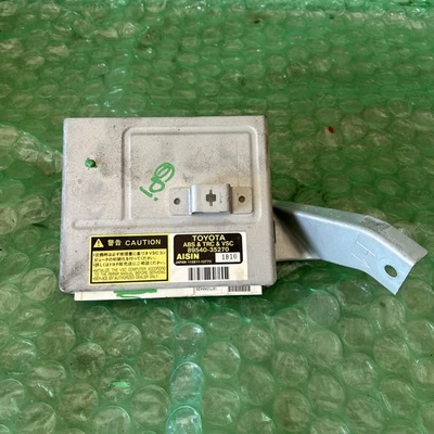 Toyota 4Runner 2001-2002 ABS Traction Control Module 89540-35270 - Image 1 of 4