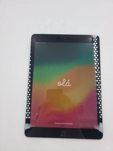 Apple iPad 6a generazione A1954 SBLOCCATO qualsiasi operatore grigio siderale 128 GB iOS 17.7.8 - Foto 1 di 10