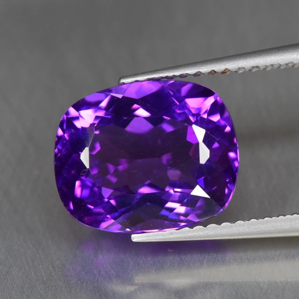 4.40Ct Cushion_First-class Natural Vivid Purple Amethyst Gemstone _Bolivia - Image 1 of 1