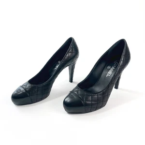 CHANEL Quilted Platform Black Pumps Size 38.5 US 8 CC Logo Heel Cap Toe - Picture 1 of 12