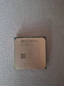 PROCESSORE AMD E2-3200, 2.4GHz, SOCKET FM1, 1MB Cache L2 - Foto 1 di 2