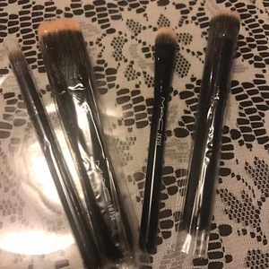 BNIP, 100% Authentic MAC Travel brush Set - Picture 1 of 5