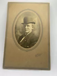 VINTAGE PHOTO OF A YOUNG MAN DORE STUDIOS MISSION ST S.F. (167) - Picture 1 of 1