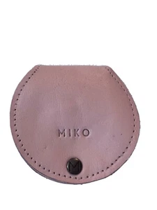 Mikolean AirPods Pro Full Grain Leather Case Blush Pink w/ D-Ring & Snap Closure - Picture 1 of 8