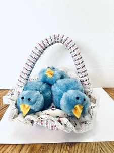 AmToy 1980 Soft Birds N Basket Peluche Azul Bebé Pájaros en Cesta de Peluche - Imagen 1 de 9