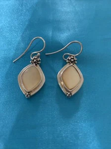 Vintage Michael Dawkins Earrings 925 Sterling Silver And Yellow Mother Of Pearl - Picture 1 of 7