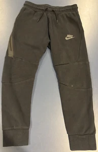 Nike Boys Sportswear tech fleece pants medium - Picture 1 of 3