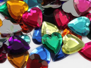 Strass acrilici 15 mm colori assortiti cuore piatto schienale gemme artigianato 120 pezzi - Foto 1 di 5