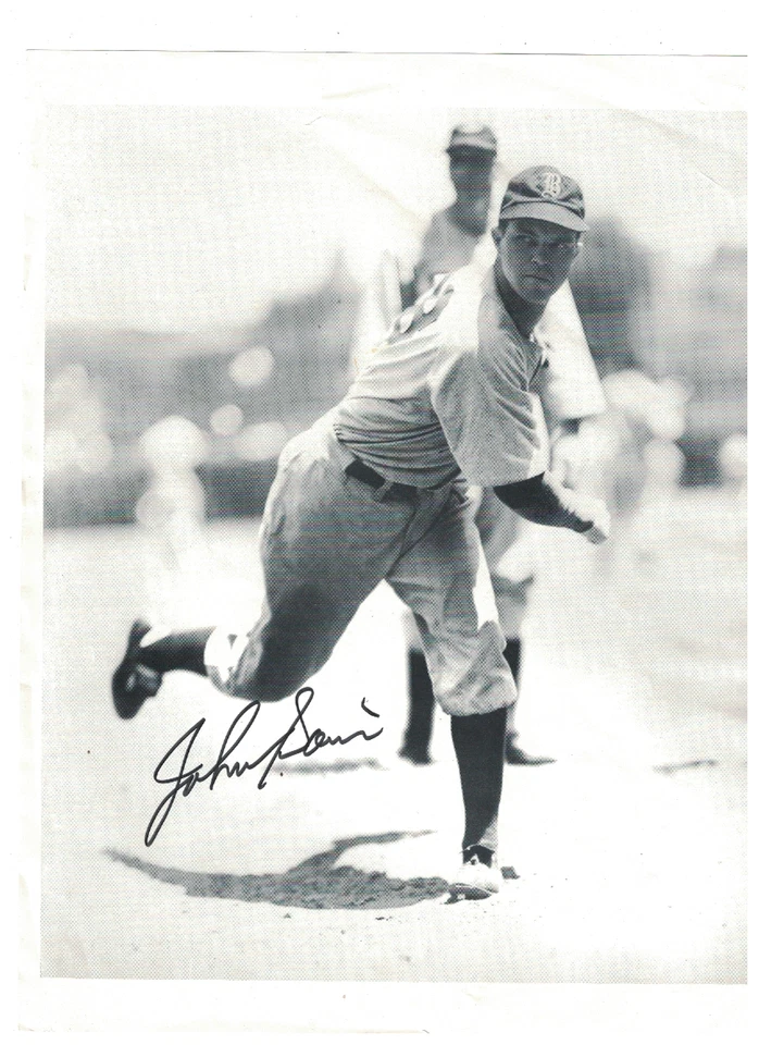 Foto en papel firmada por Johnny Sain Boston Braves de 8 1/2" x 11" con nuestro certificado de autenticidad  Foto 1 de 1
