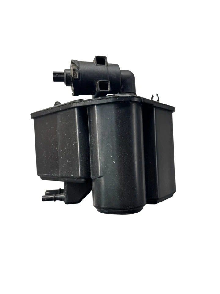 2014-2019 Mercedes-Benz CLA250 GLA250 Evap Fuel Vapor Canister OEM A2464700059 - Image 1 of 4