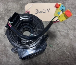2016-2018 KIA SORENTO STEERING WHEEL CLOCK SPRING SPIRAL CABLE #3604 - Picture 1 of 3