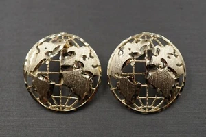 Pendientes de tachuelas globo terráqueo de oro amarillo liso de 0,9" corte diamante de 10 K. - Imagen 1 de 10