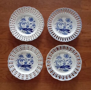 Chinoiserie Blue & White 4 Lattice Each Different 8" Plates Wall Decor Hanging - Picture 1 of 8