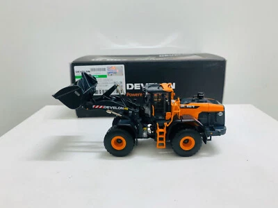 Develon DL867 Wheel Loader Metal Machines 1:50 Scale DieCast Model New in Box - Image 1 of 4