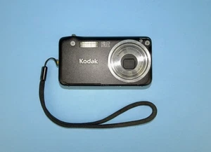 2007 Kodak Easyshare V1253 12MP digital camera. Sold for spares/repair. - Picture 1 of 10