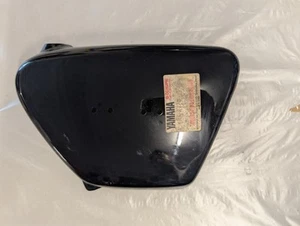Carenage lateral YAMAHA XS 400 80/82 BLACK new nos - Picture 1 of 1