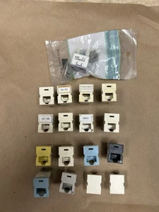 15 ORTRONICS Cat 3 Cat 5e RJ 11 RJ 45 Used Wall Jacks 2 Blank Plugs TracJack - Afbeelding 1 van 2