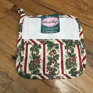 Charles Craft Counted Cross Stitch Potholder Pot Holder Hotpad Christmas Holly - Picture 1 of 3