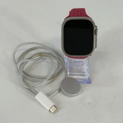 Apple Watch (Ultra) 49 mm titanio titanio (LTE) con lazo trenzado - Excelente  Foto 1 de 4