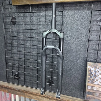 Giant Crest 34 RLC Air Fork 27.5 Boost Tapered Steerer 120mm - Image 1 of 4